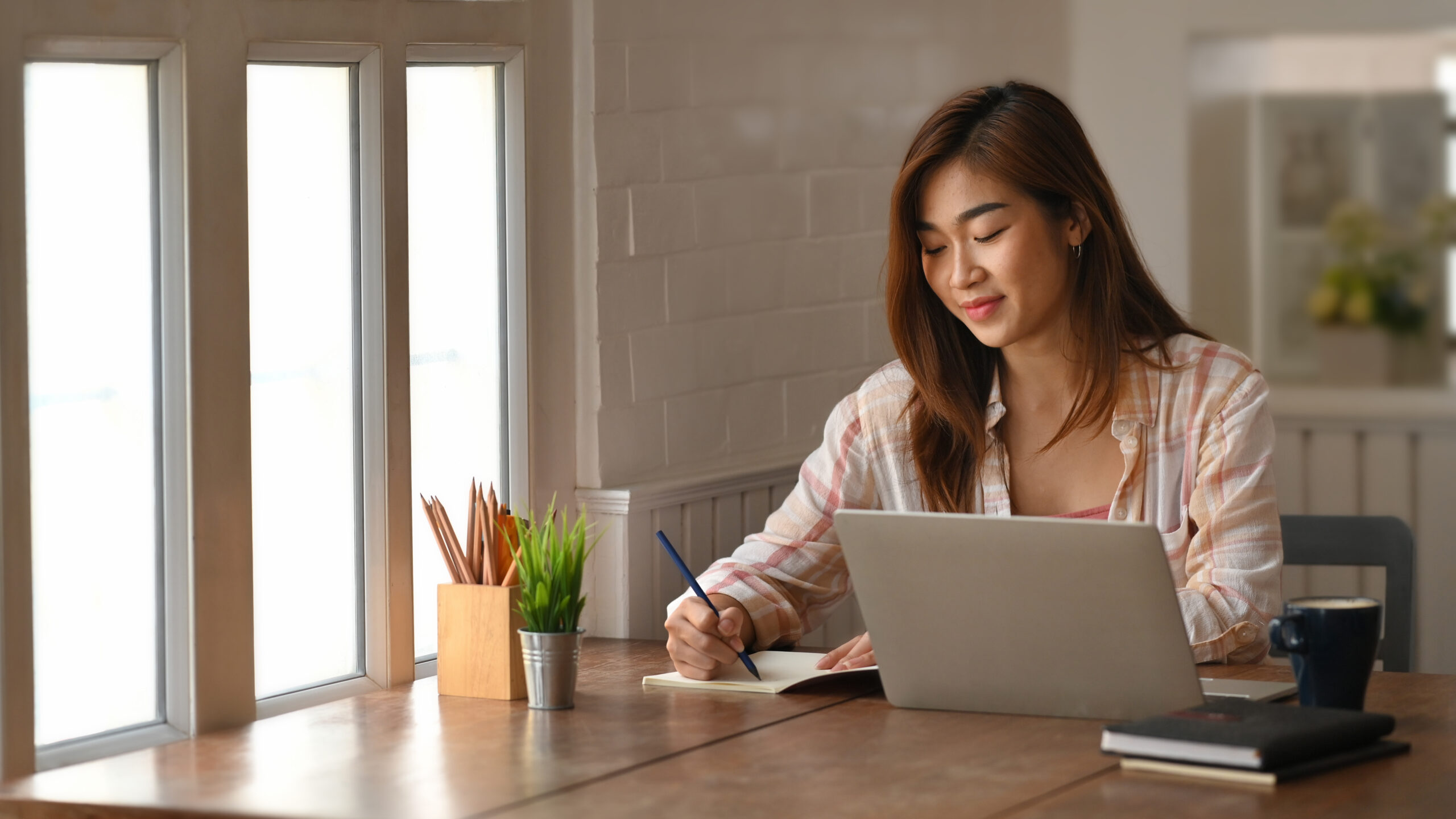 doctorate in business administration student studying