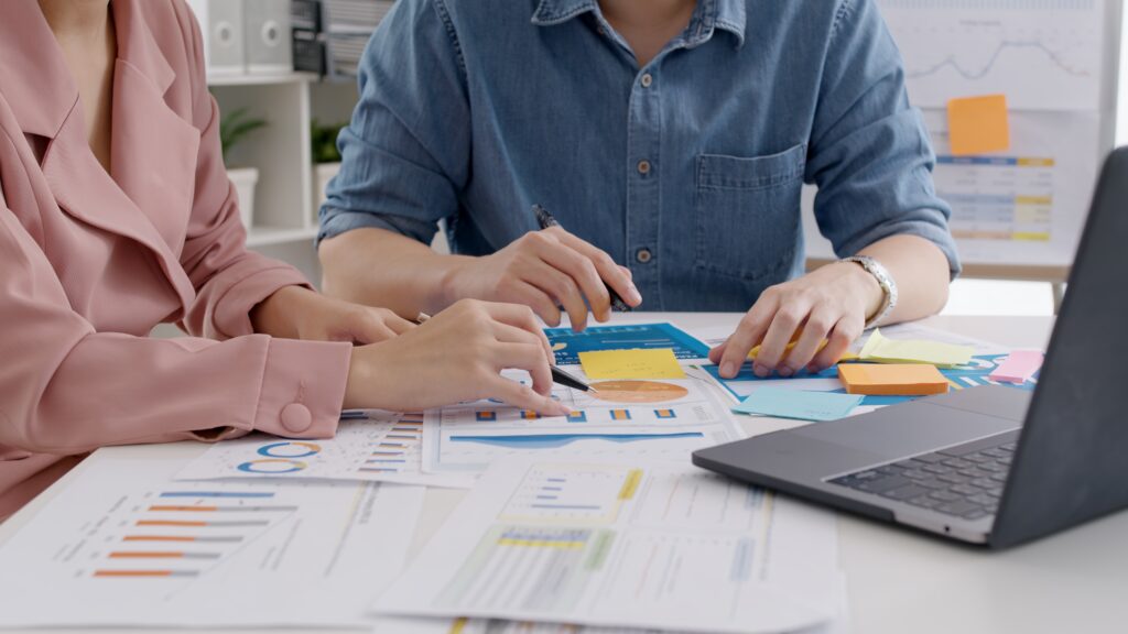 data analysts having a meeting